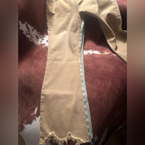 Women's Cropped Jeans in Mustard Yellow - Picture 6 of 6